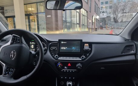 Hyundai Solaris II рестайлинг, 2022 год, 2 200 000 рублей, 6 фотография