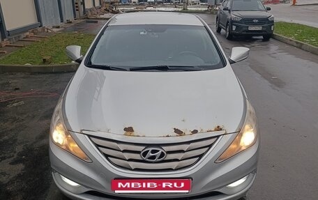 Hyundai Sonata VI, 2011 год, 700 000 рублей, 17 фотография