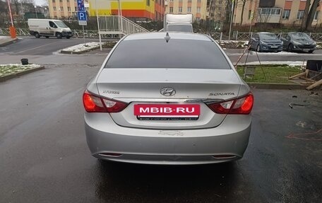 Hyundai Sonata VI, 2011 год, 700 000 рублей, 13 фотография