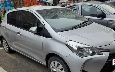 Toyota Vitz, 2018 год, 960 000 рублей, 2 фотография