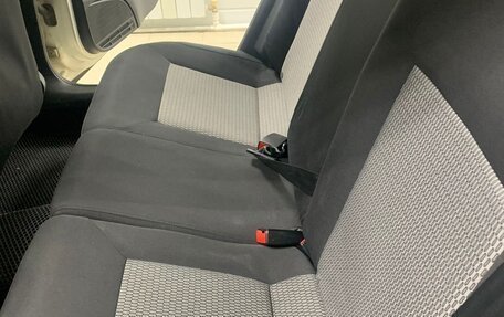 Volkswagen Polo VI (EU Market), 2012 год, 1 000 000 рублей, 18 фотография