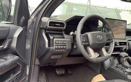 Toyota 4Runner, 2025 год, 10 300 000 рублей, 4 фотография