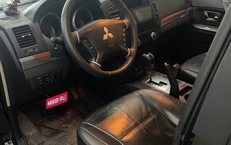 Mitsubishi Pajero IV, 2007 год, 1 750 000 рублей, 10 фотография