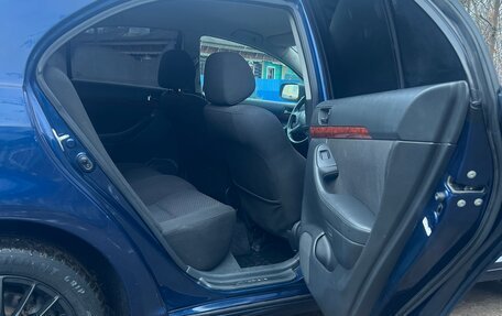 Toyota Avensis III рестайлинг, 2006 год, 799 999 рублей, 11 фотография