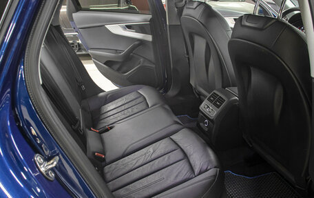 Audi A4, 2017 год, 2 149 000 рублей, 12 фотография