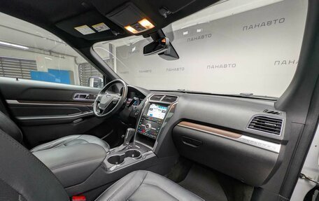 Ford Explorer VI, 2017 год, 3 197 000 рублей, 13 фотография