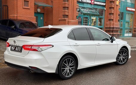 Toyota Camry, 2021 год, 2 850 000 рублей, 2 фотография