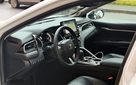 Toyota Camry, 2021 год, 2 850 000 рублей, 7 фотография