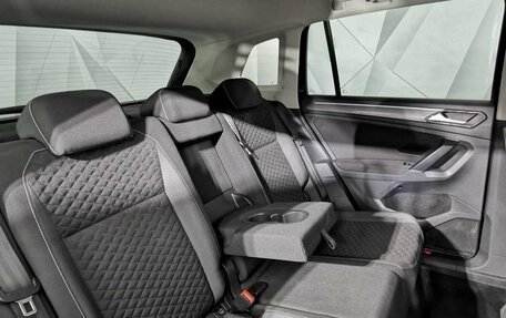 Volkswagen Tiguan II, 2018 год, 2 095 000 рублей, 13 фотография