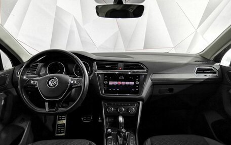 Volkswagen Tiguan II, 2018 год, 2 095 000 рублей, 10 фотография