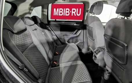 Volkswagen Tiguan II, 2018 год, 2 095 000 рублей, 12 фотография