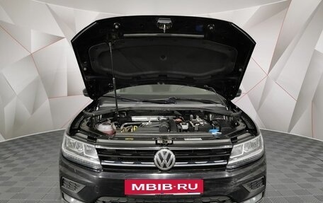 Volkswagen Tiguan II, 2018 год, 2 095 000 рублей, 18 фотография