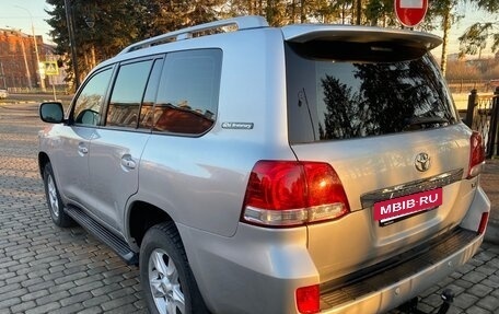 Toyota Land Cruiser 200, 2011 год, 2 750 000 рублей, 2 фотография