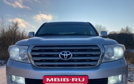 Toyota Land Cruiser 200, 2011 год, 2 750 000 рублей, 9 фотография