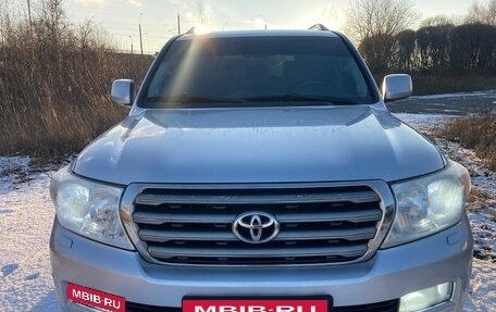 Toyota Land Cruiser 200, 2011 год, 2 750 000 рублей, 8 фотография