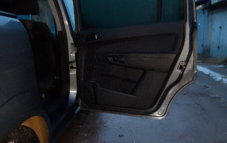 Opel Zafira B, 2007 год, 530 000 рублей, 20 фотография