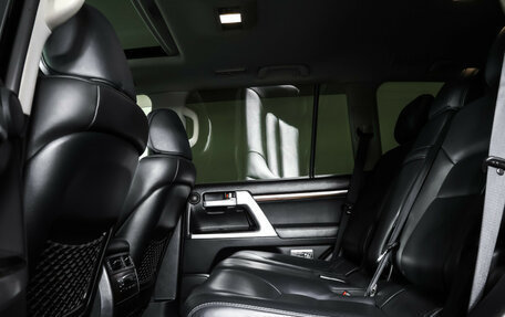 Toyota Land Cruiser 200, 2018 год, 7 490 000 рублей, 12 фотография