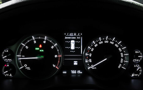 Toyota Land Cruiser 200, 2018 год, 7 490 000 рублей, 16 фотография