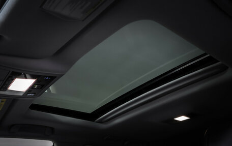 Toyota Land Cruiser 200, 2018 год, 7 490 000 рублей, 18 фотография