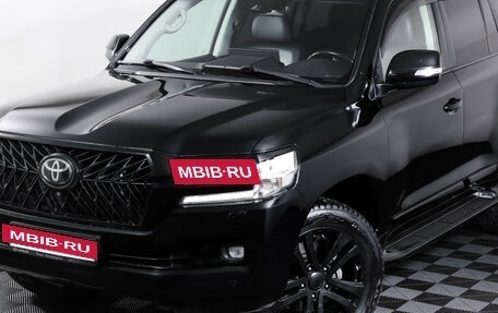 Toyota Land Cruiser 200, 2018 год, 7 490 000 рублей, 27 фотография