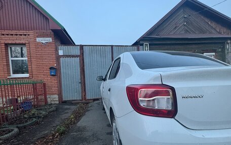 Renault Logan II, 2016 год, 380 000 рублей, 3 фотография