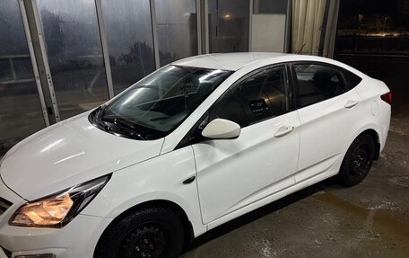 Hyundai Solaris II рестайлинг, 2016 год, 1 100 000 рублей, 2 фотография