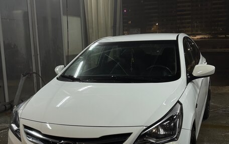 Hyundai Solaris II рестайлинг, 2016 год, 1 100 000 рублей, 1 фотография