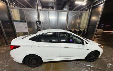 Hyundai Solaris II рестайлинг, 2016 год, 1 100 000 рублей, 4 фотография