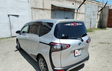 Toyota Sienta II, 2017 год, 1 250 000 рублей, 4 фотография