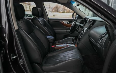 Infiniti QX70, 2016 год, 2 749 000 рублей, 7 фотография