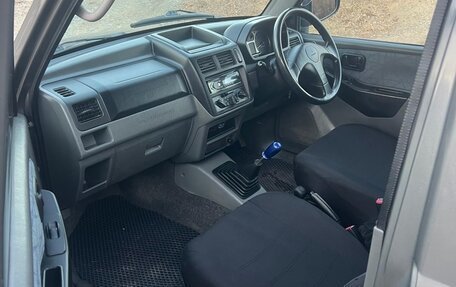 Mitsubishi Pajero Mini II, 2002 год, 290 000 рублей, 12 фотография