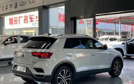 Volkswagen T-Roc I, 2022 год, 1 591 111 рублей, 7 фотография