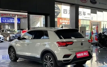 Volkswagen T-Roc I, 2022 год, 1 591 111 рублей, 5 фотография