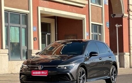 Volkswagen Golf VIII, 2021 год, 1 420 000 рублей, 1 фотография