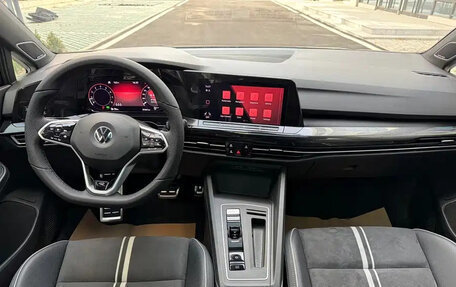 Volkswagen Golf VIII, 2021 год, 1 422 000 рублей, 10 фотография