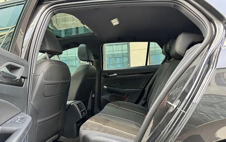 Volkswagen Golf VIII, 2021 год, 1 422 000 рублей, 21 фотография