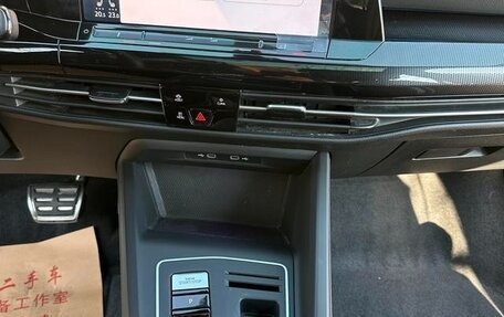 Volkswagen Golf VIII, 2021 год, 1 420 000 рублей, 13 фотография