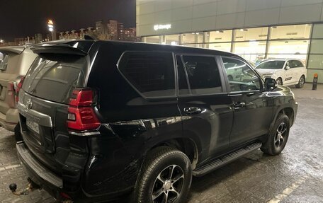 Toyota Land Cruiser Prado 150 рестайлинг 2, 2018 год, 3 999 000 рублей, 3 фотография