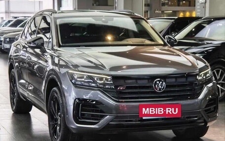 Volkswagen Touareg III, 2021 год, 4 700 000 рублей, 3 фотография