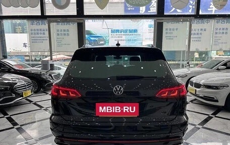 Volkswagen Touareg III, 2021 год, 4 850 000 рублей, 4 фотография