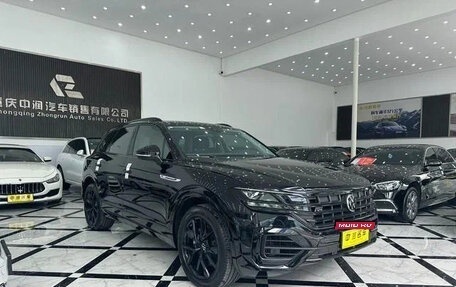 Volkswagen Touareg III, 2021 год, 4 850 000 рублей, 3 фотография