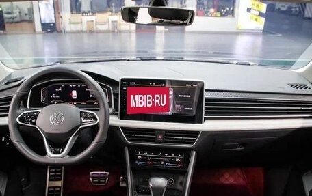 Volkswagen Tiguan II, 2022 год, 2 900 000 рублей, 5 фотография