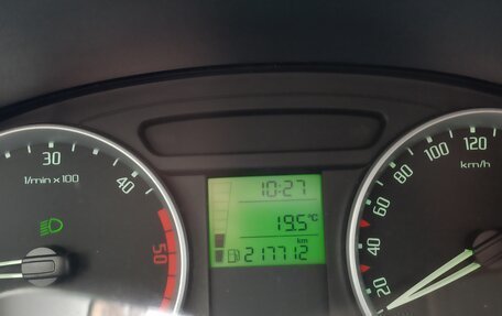 Skoda Fabia II, 2009 год, 500 000 рублей, 28 фотография