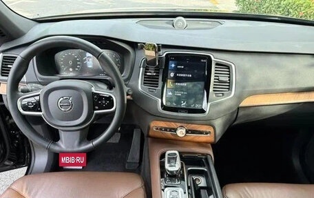 Volvo XC90 II рестайлинг, 2022 год, 4 300 000 рублей, 6 фотография