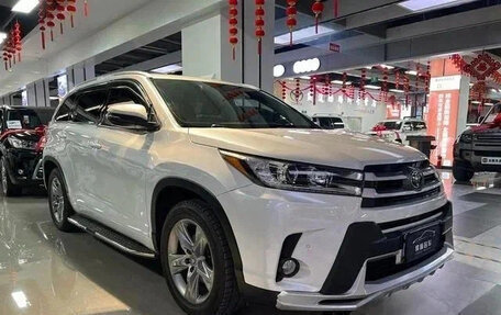 Toyota Highlander III, 2021 год, 3 000 000 рублей, 3 фотография