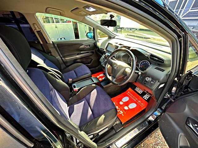 Toyota Wish II рестайлинг, 2017 год, 1 110 000 рублей, 14 фотография