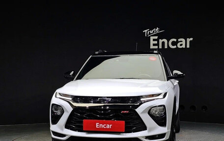 Chevrolet TrailBlazer, 2022 год, 1 440 300 рублей, 2 фотография