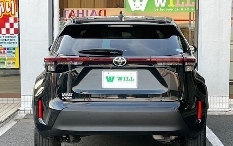 Toyota Yaris Cross, 2021 год, 1 670 000 рублей, 5 фотография