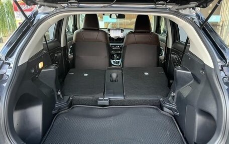 Toyota Yaris Cross, 2021 год, 1 670 000 рублей, 10 фотография