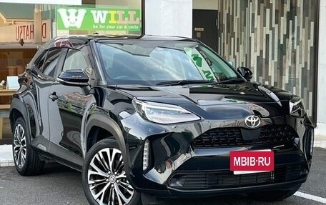 Toyota Yaris Cross, 2021 год, 1 670 000 рублей, 3 фотография